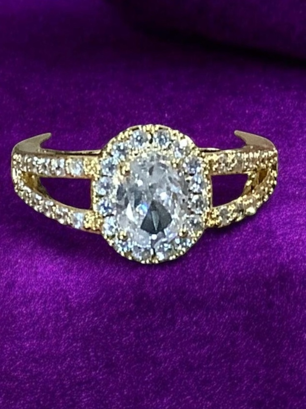 18K Gold Plated Oval Cubic Zirconia Split Band Ring  Sz. 8. NIB